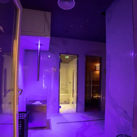 Park Italia Hotel 4*